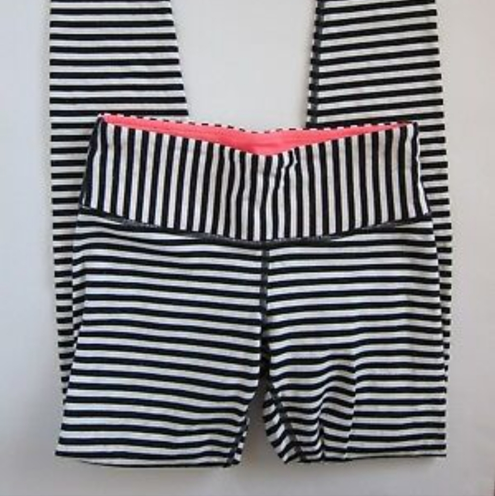 Lululemon Wonder Under Bold Stripe 2, Size 4 - image 4